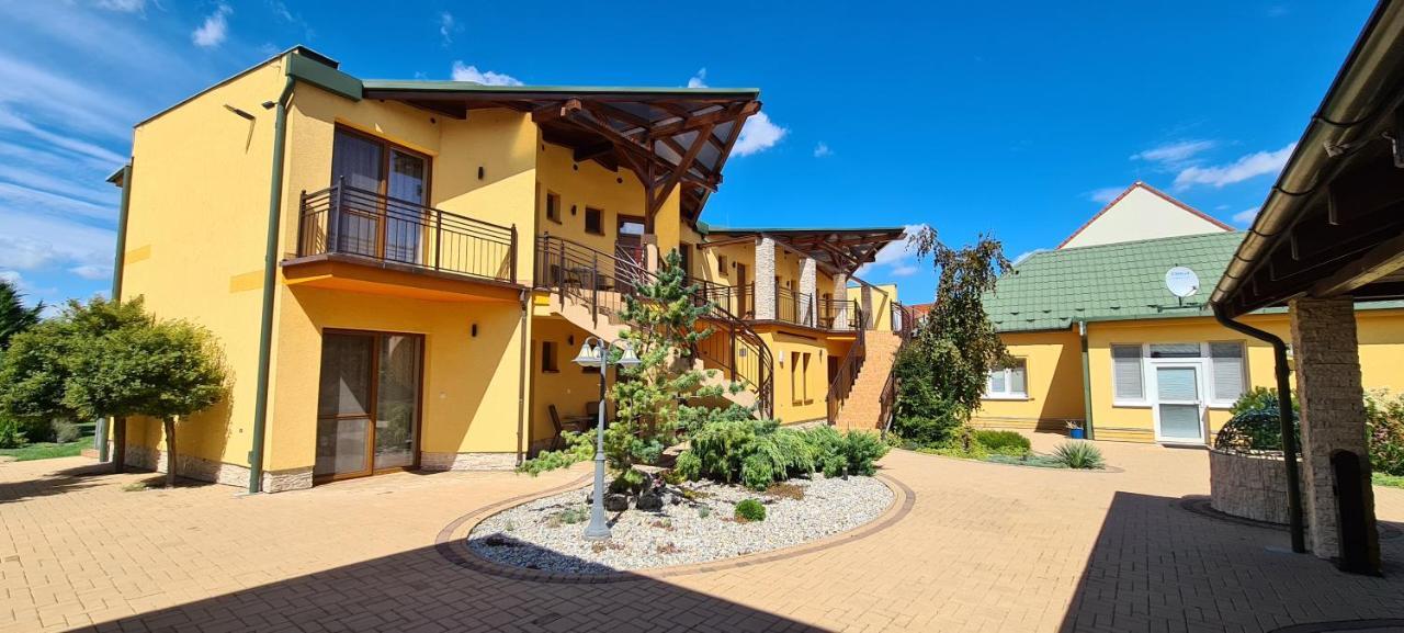 Margaréta Penzión Veľký Meder Exterior foto