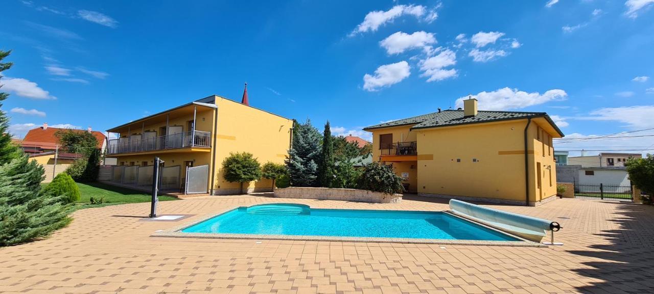 Margaréta Penzión Veľký Meder Exterior foto
