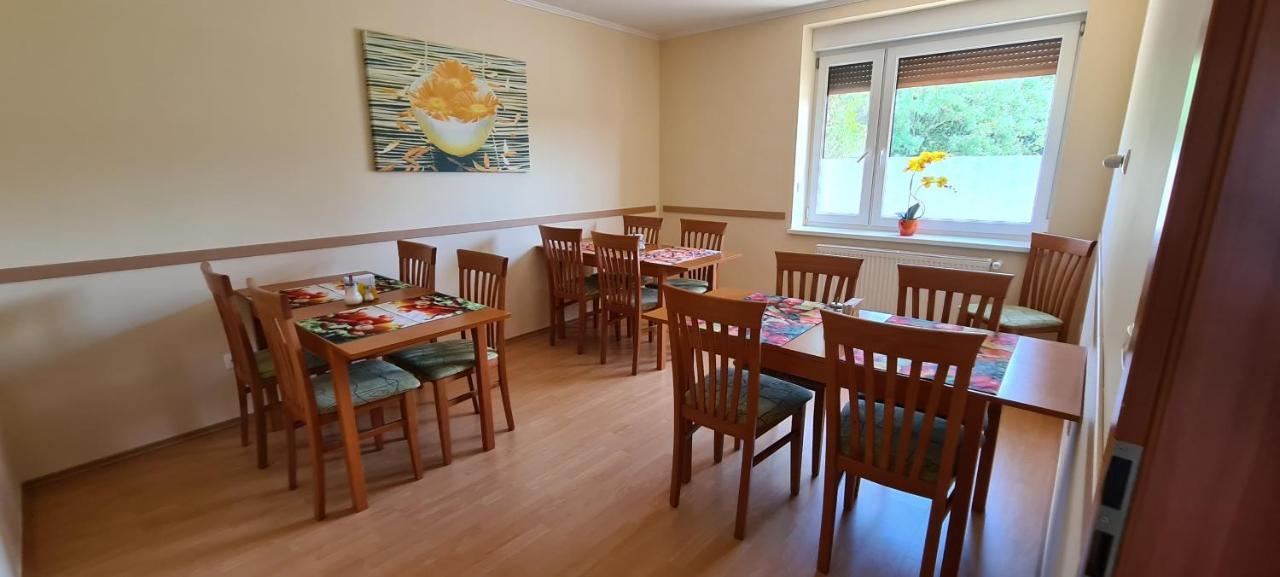 Margaréta Penzión Veľký Meder Exterior foto